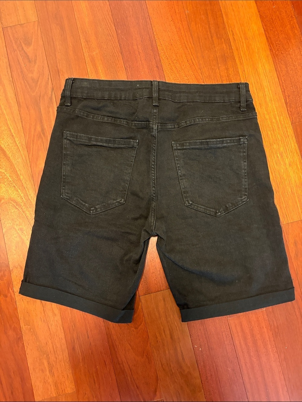 NWOT Berksha Black Shorts- Size 32 - Picture 4 of 5